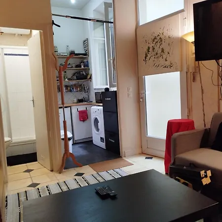 Sympa Meuble Et Equipe Nation. Apartament
